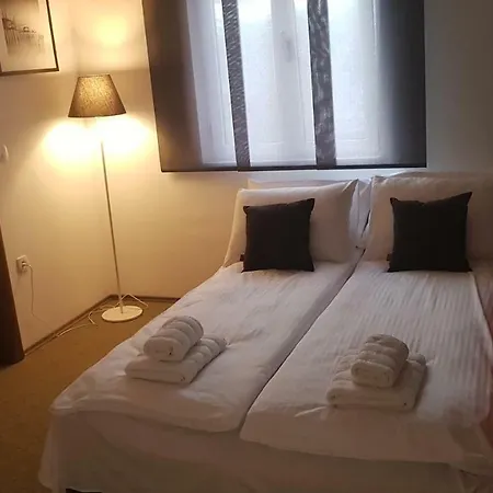 Apartment Aura *