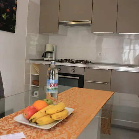 Aura Apartment *