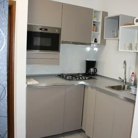 Apartment Aura