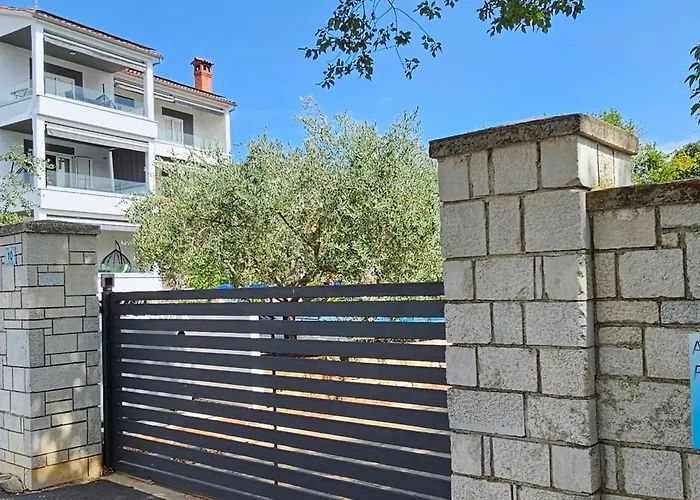 Διαμέρισμα Aura Ρόβινι