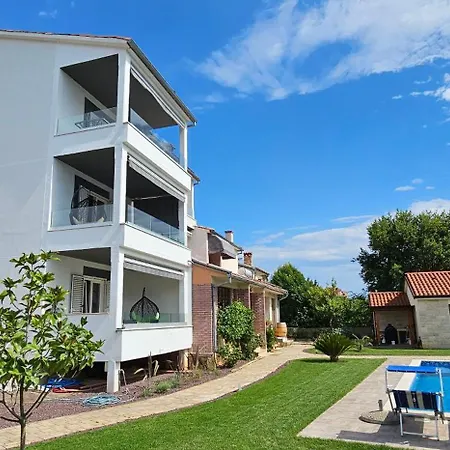Aura Appartement *
